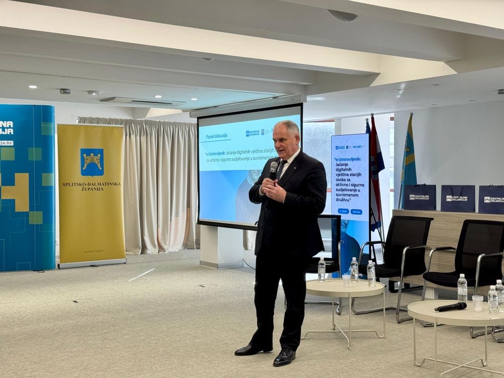 Uvodni susret projekta e-umirovljenik, župan Boban stiže u Imotski