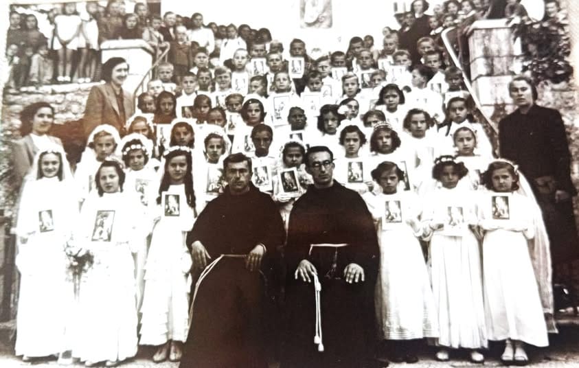 KULTURA BEZ GRANICA O životu imotske mladosti iz 1934. godine i prvopričesnicima iz 1941. godine u Imotskom