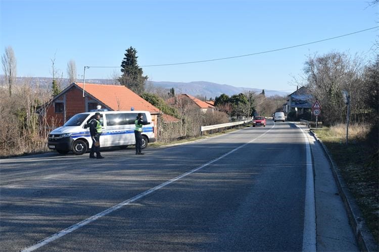 U srijedu policijska akcija: Kontrola vozača mopeda, motocikala