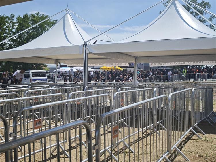 Policija poziva: U 16 sati krenite prema Hipodromu