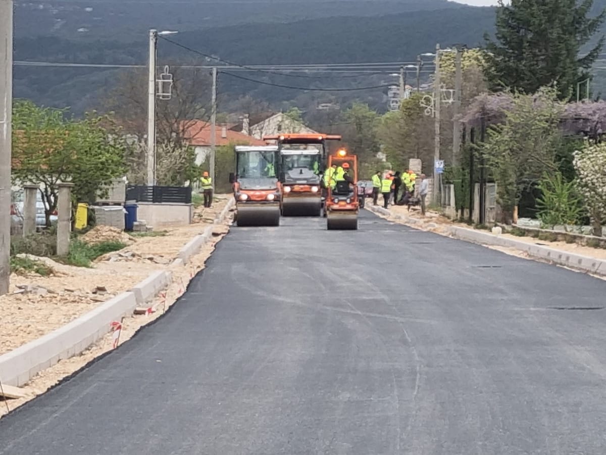 Proložani i to dočekali,   kreće asfaltiranje od Mosta do Vrljike
