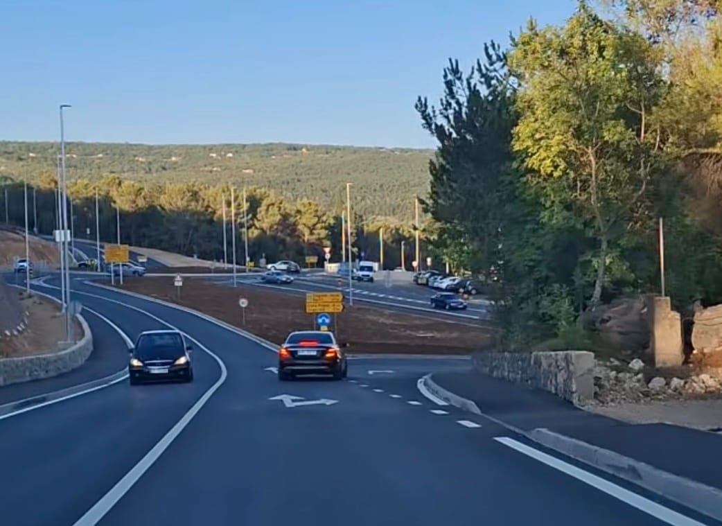 Blagdanski vikend donosi pojačan promet – policija poziva na oprez i strpljenje