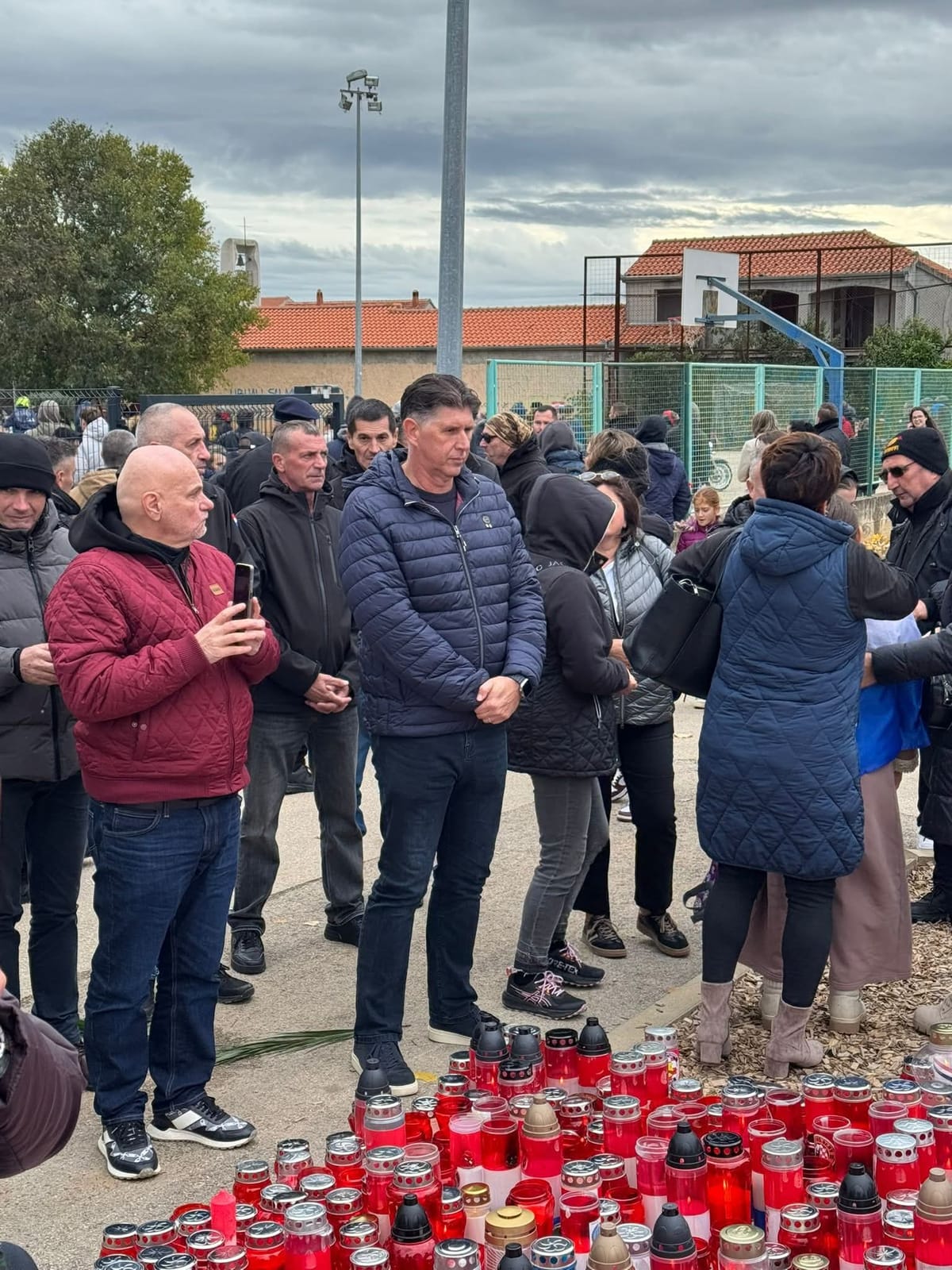 Luka Kolovrat u Škabrnji: "Vukovar i Škabrnja zauvijek će ostati mjesta koja su pokazala što znače hrabrost, žrtva i ljubav prema domovini"