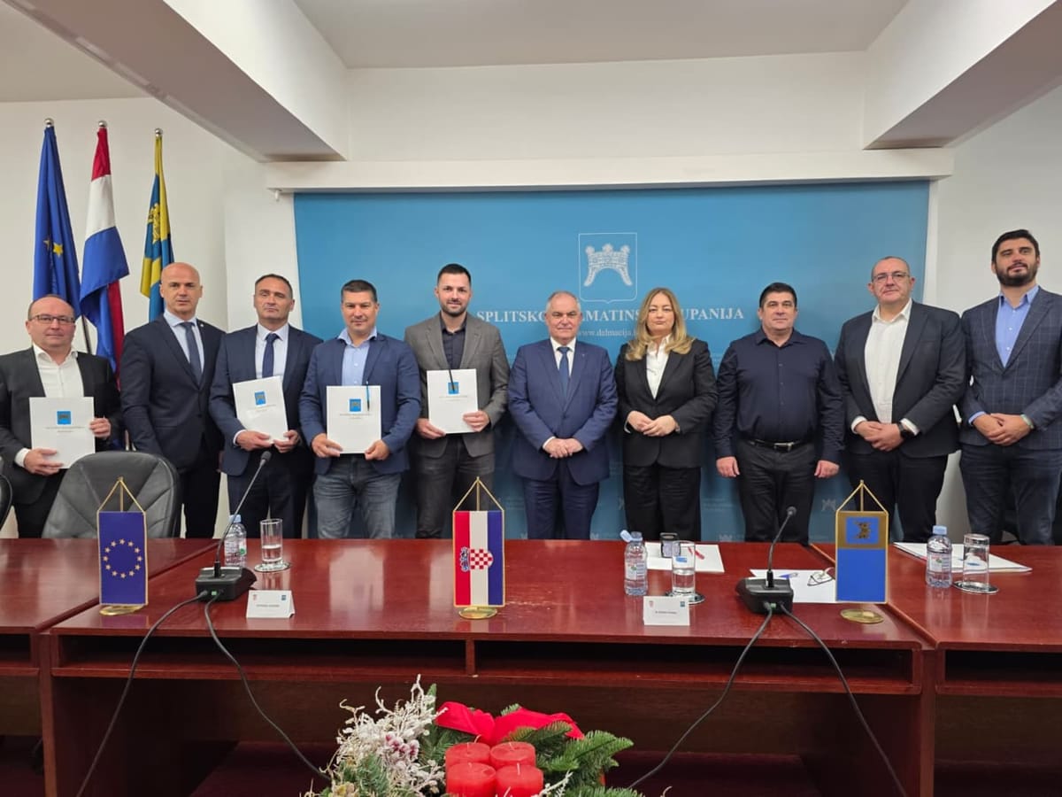 ŽUPANIJSKI TJEDNIK Županija potpisala novih 8 sporazuma za stambene projekte mladih - ukupno 11 jedinica lokalne samouprave uključeno u program