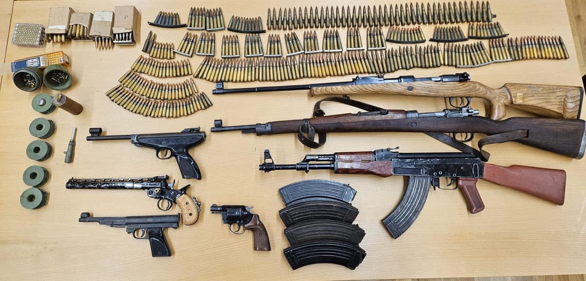 U Podbablju pronađeno oružje, streljivo i eksploziv -  muškarac kazneno prijavljen