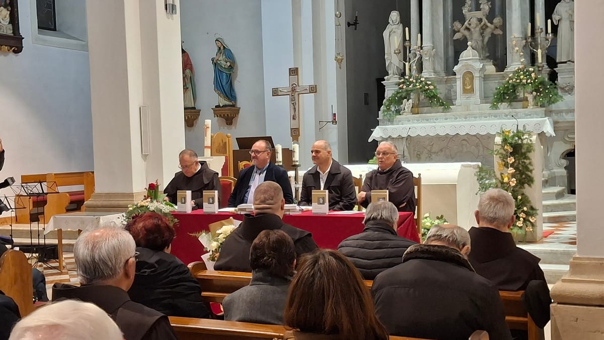 FOTO/AUDIO U crkvi sv. Franje u Imotskom predstavljana knjiga o dr. fra Ivanu Glibotiću
