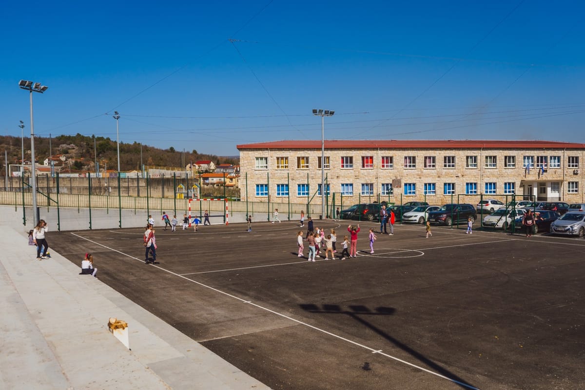 Obnovljeno dječje sportsko igralište u Zmijavcima: sigurniji i kvalitetniji prostor za najmlađe