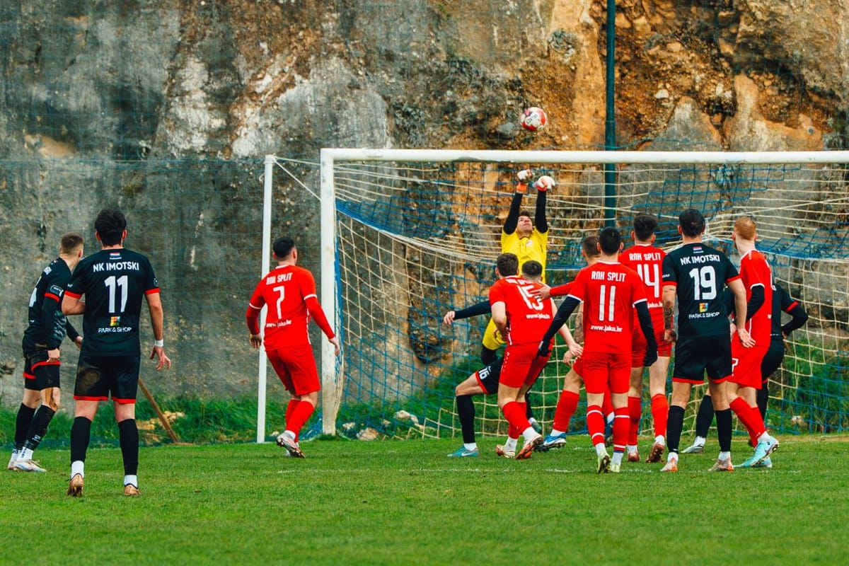 Nogometni vikend: Imotski i Urania odlučuju o prvaku, Croatia traži spas