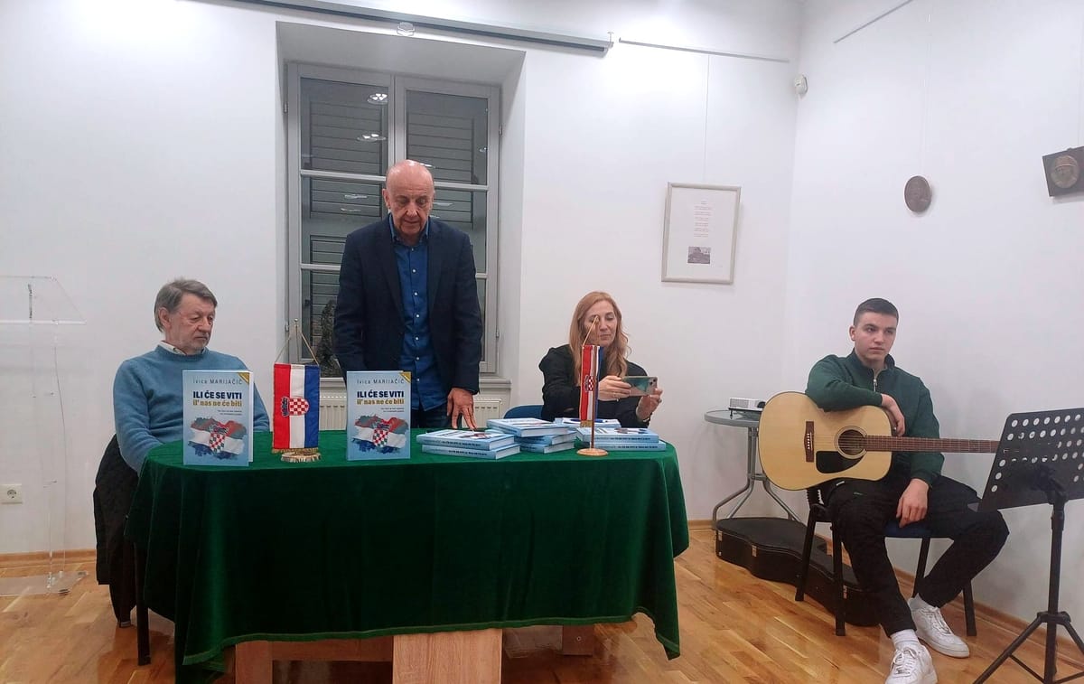 U prepunoj dvorani gradske knjižnice predstavljena knjiga "Ili će se viti ili nas neće biti"