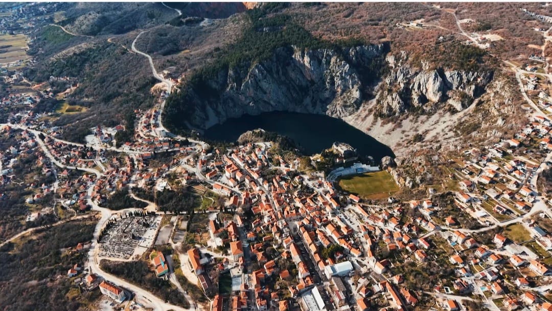 Gradske minute: Misa na Tomislavljevu, javni poziv za priznanja i radovi na cestama