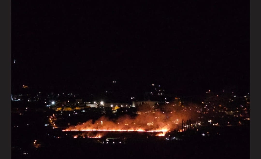 Veliki požar u Grudama: Vatra bukti ispod južne obilaznice