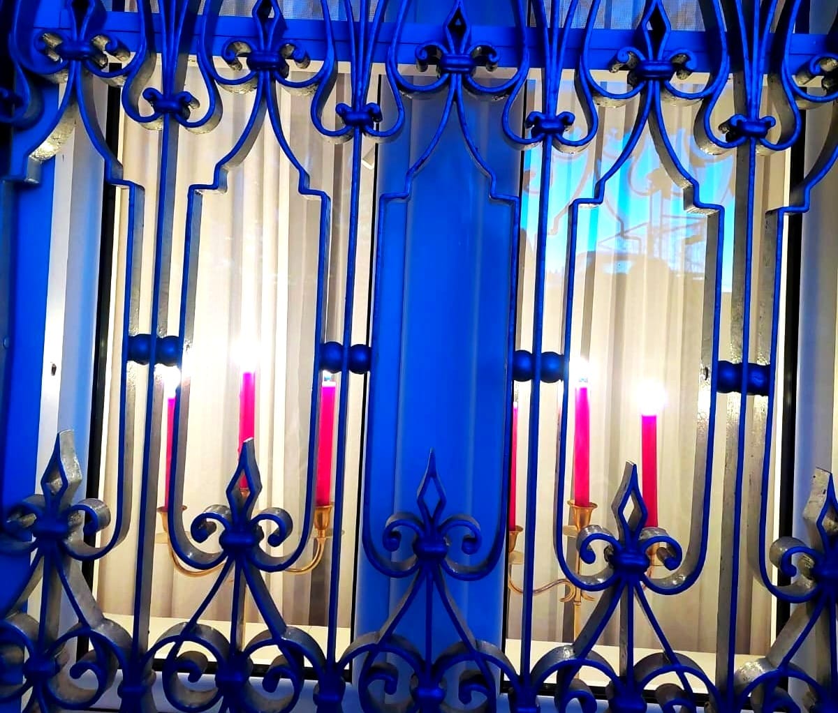 Kultura bez granica: Običaj paljenja svijeća na prozorima imotskih kuća na Veliki petak i priča o statutu Društva za suzbijanje alkoholizma u Imotskoj krajini iz 1913. godine