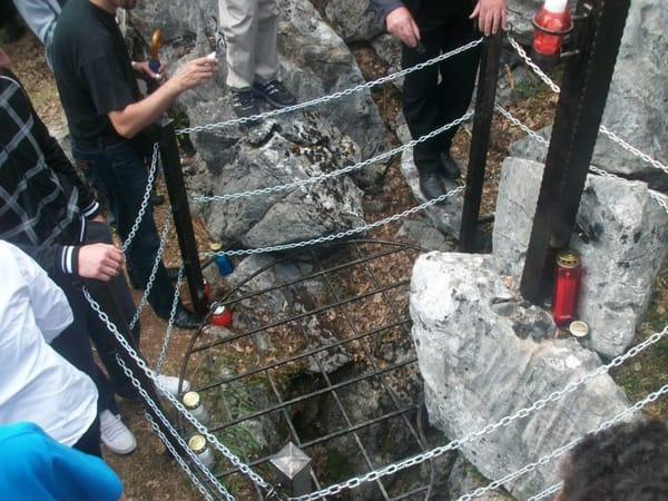 Markovića jama – 81. obljetnica pogibije 140 hrvatskih vojnika i civila