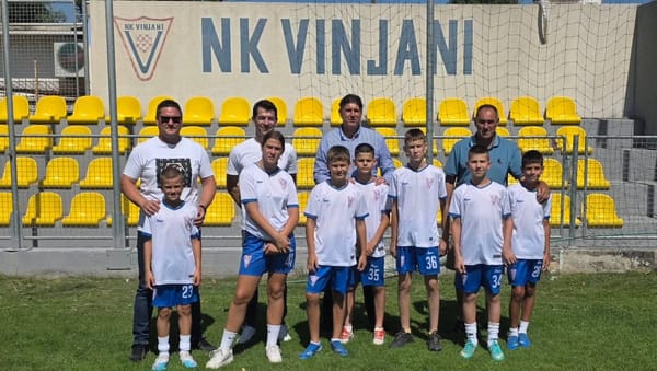 Gradonačelnik Luka Kolovrat obišao radove na igralištu NK Vinjani