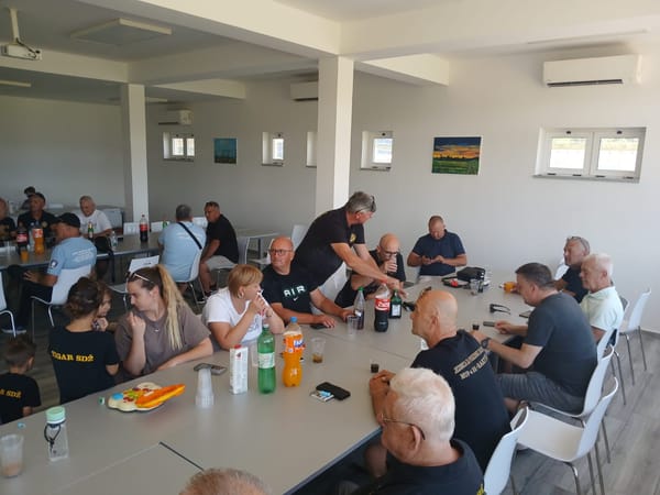 FOTO Izabrano novo-staro vodstvo Udruge Tigar 90/91 Imotski, uručene medalje i plakete zahvalnosti