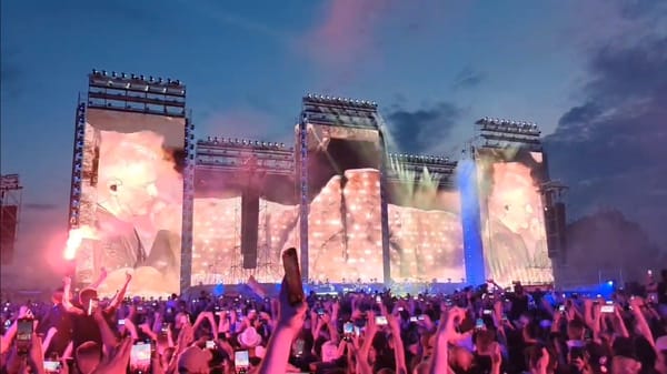 VIDEO: Hipodrom gori, pogledajte atmosferu dok Thompson pjeva Dolazak Hrvata
