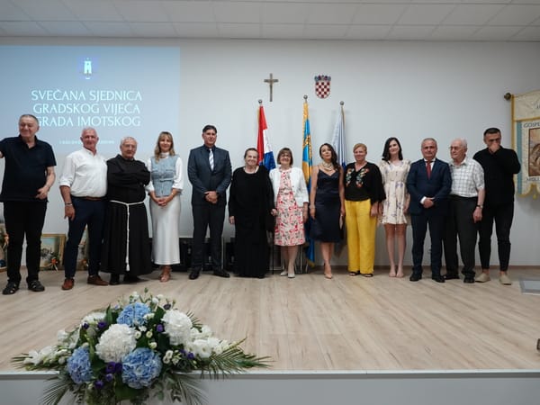 FOTO Održana svečana sjednica Gradskog vijeća uoči Dana Grada i blagdana Gospe od Anđela