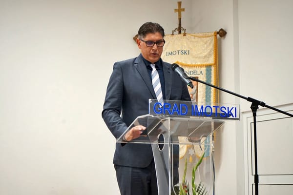 Gradonačelnik Luka Kolovrat uputio čestitku povodom Dana Grada i blagdana Gospe od Anđela