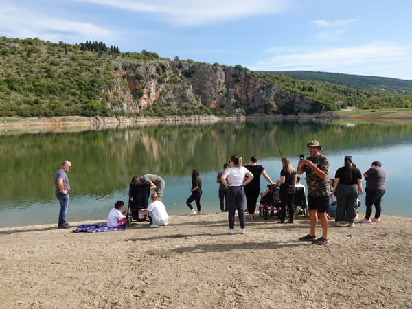 Na Prološkom Blatu održano rekreativno ribičko natjecanje za djecu iz centra "Slava Raškaj"