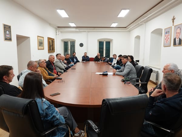 Gradonačelnik Kolovrat okupio sportske klubove: Najavljene reforme i nova ulaganja u imotski sport