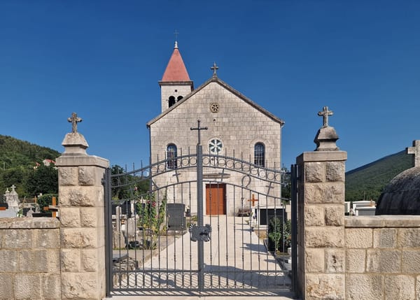 Općina Podbablje objavila javni poziv za prodaju cvijeća i svijeća uz groblja