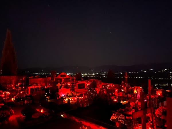 Vjernici obilježavaju svetkovinu Svih svetih: Dan molitve, sjećanja i svetosti života