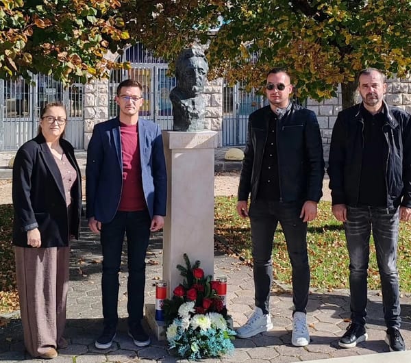 Čelnici Prološca položili cvijeće i zapalili svijeće za prvog hrvatskog predsjednika i sve branitelje