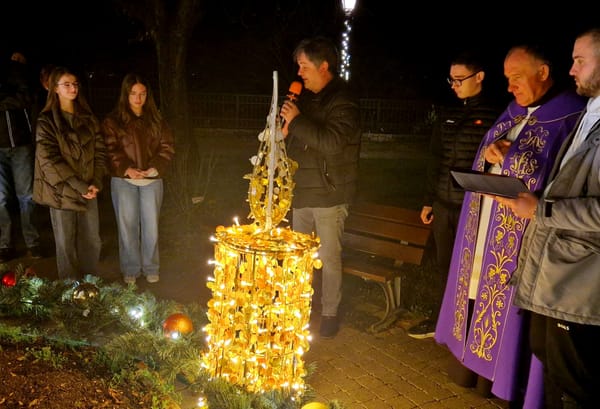 FOTO Treću adventsku svijeću upalile vrijedne učenice imotske Glazbene škole