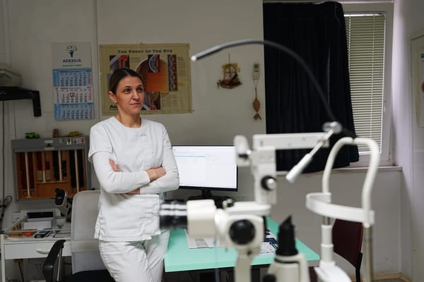 FOTO/AUDIO Vrijedna donacija oftamološkoj ordinaciji u Imotskom - biomikroskop stavljen u funkciju