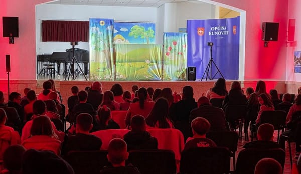Dječji smijeh ispunio Runoviće: mališani oduševljeni predstavom "Festival životinjskog carstva"